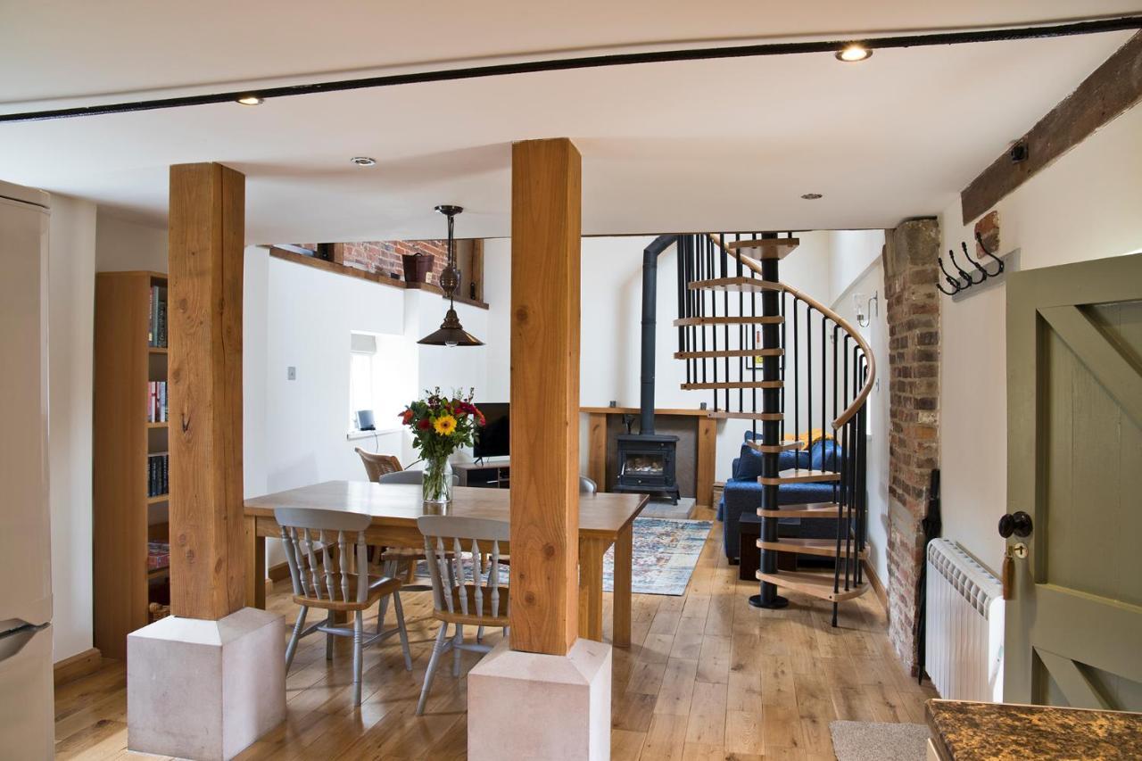 Nether Farm Barns Ashbourne  Extérieur photo